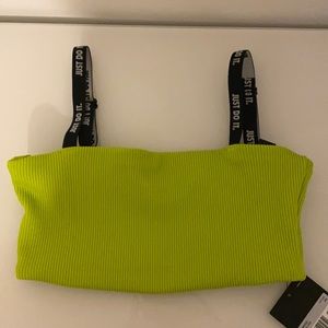 Nike top never worn. Amazing condition